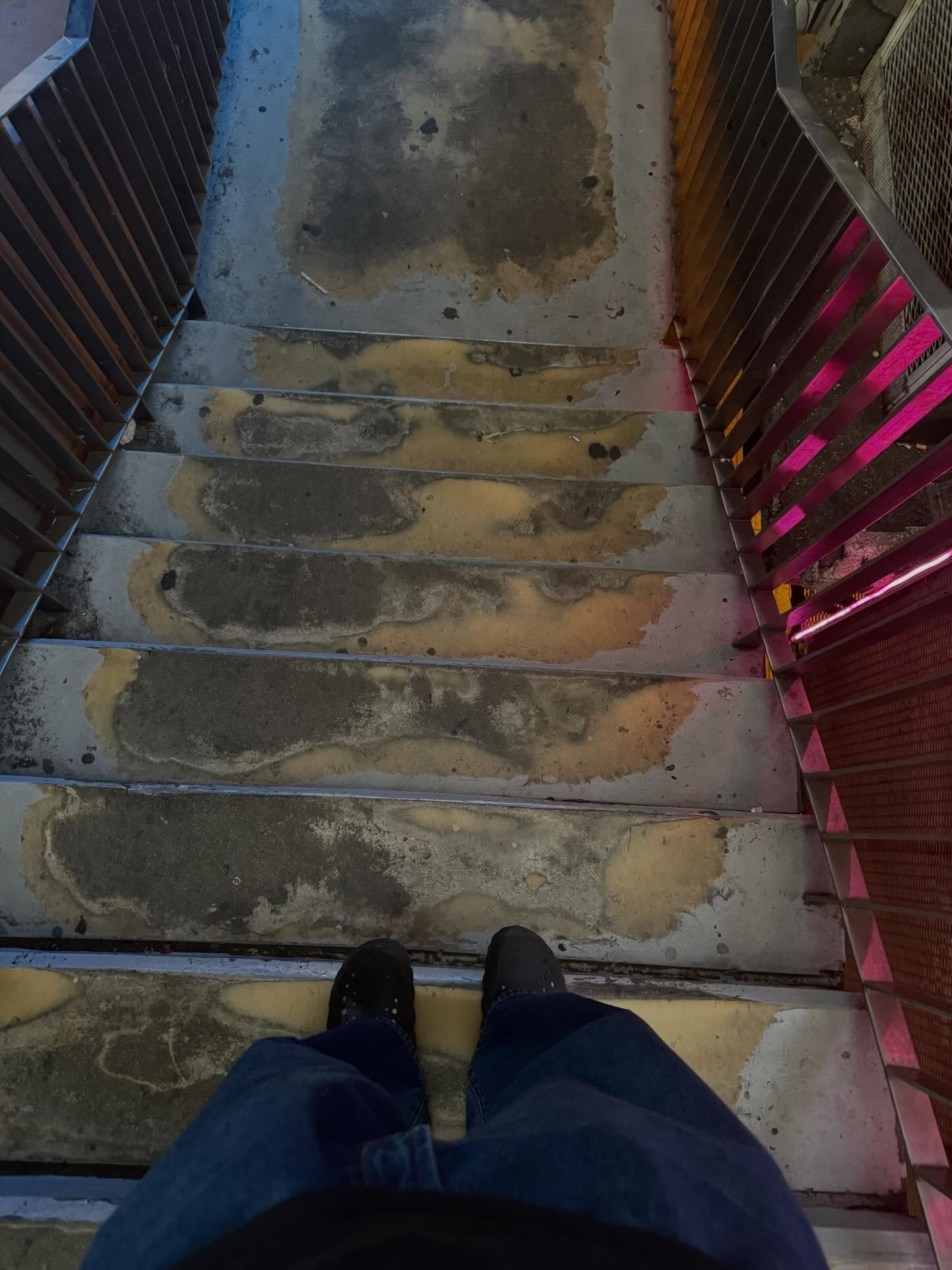 กระทิง - ขุนณรงค์ ประเทศรัตน์