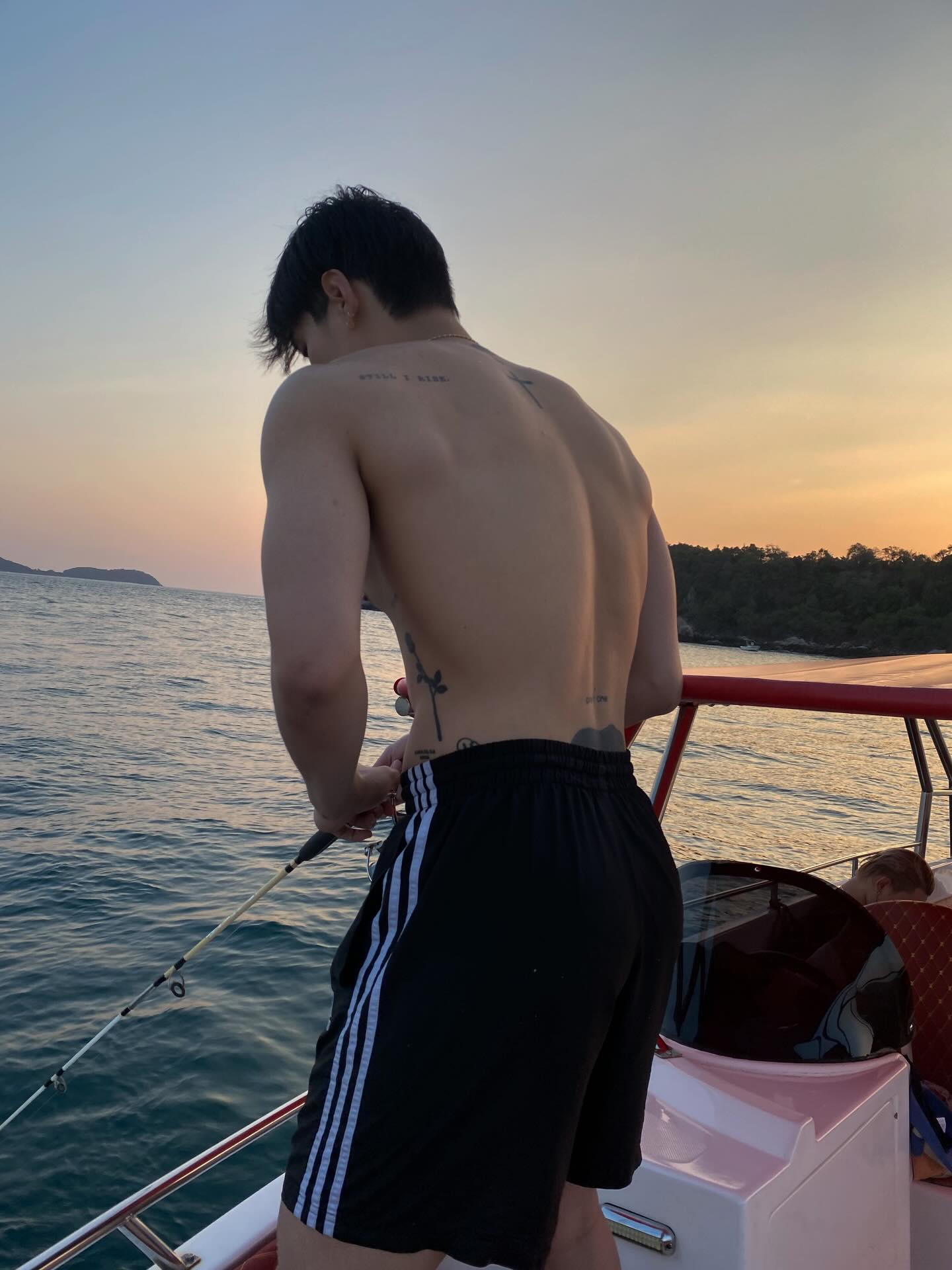 กระทิง - ขุนณรงค์ ประเทศรัตน์