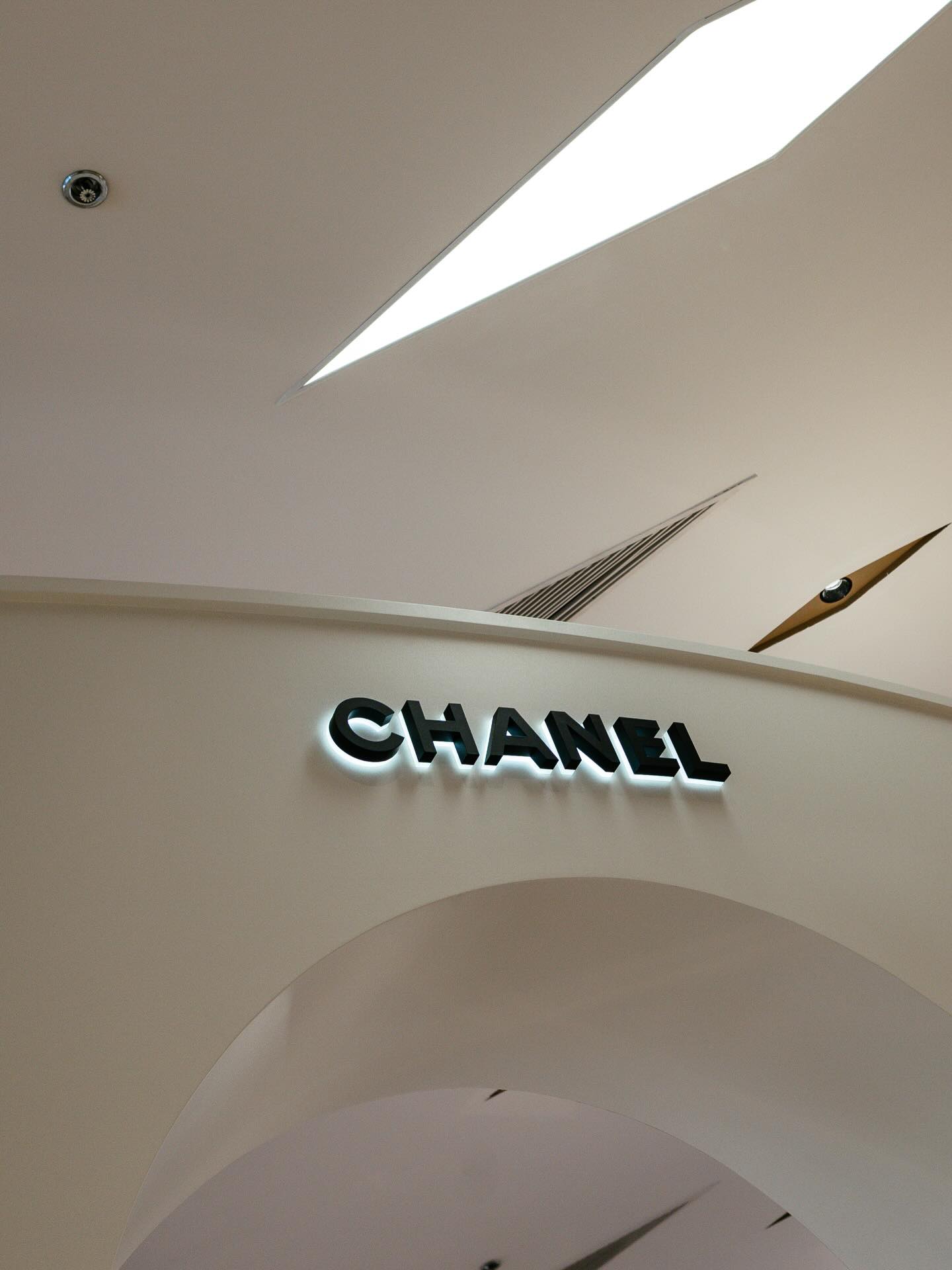 มิว - ชิษณุชา ตันติเมธ