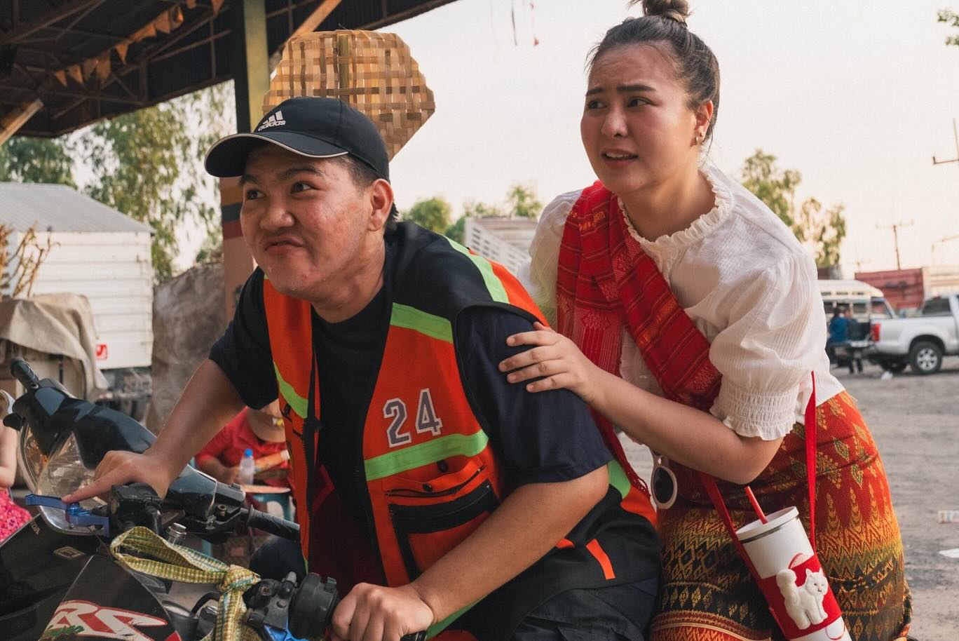 ป๊อบ - ปองกูล สืบซึ้ง