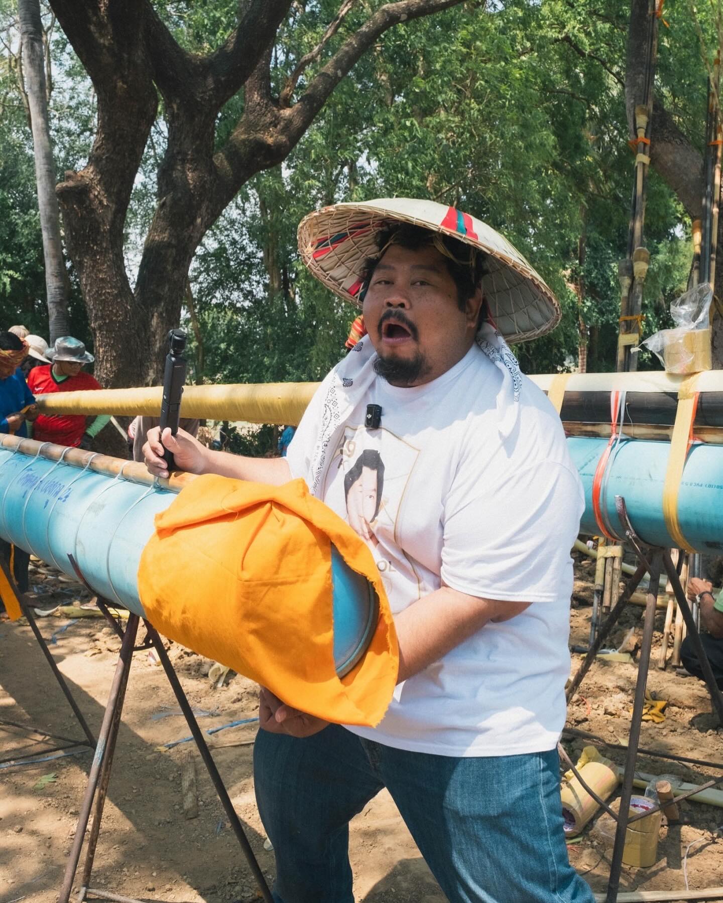 ป๊อบ - ปองกูล สืบซึ้ง