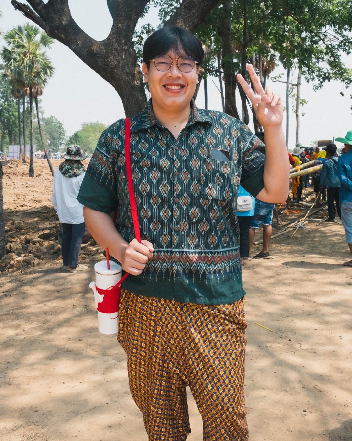 ป๊อบ - ปองกูล สืบซึ้ง