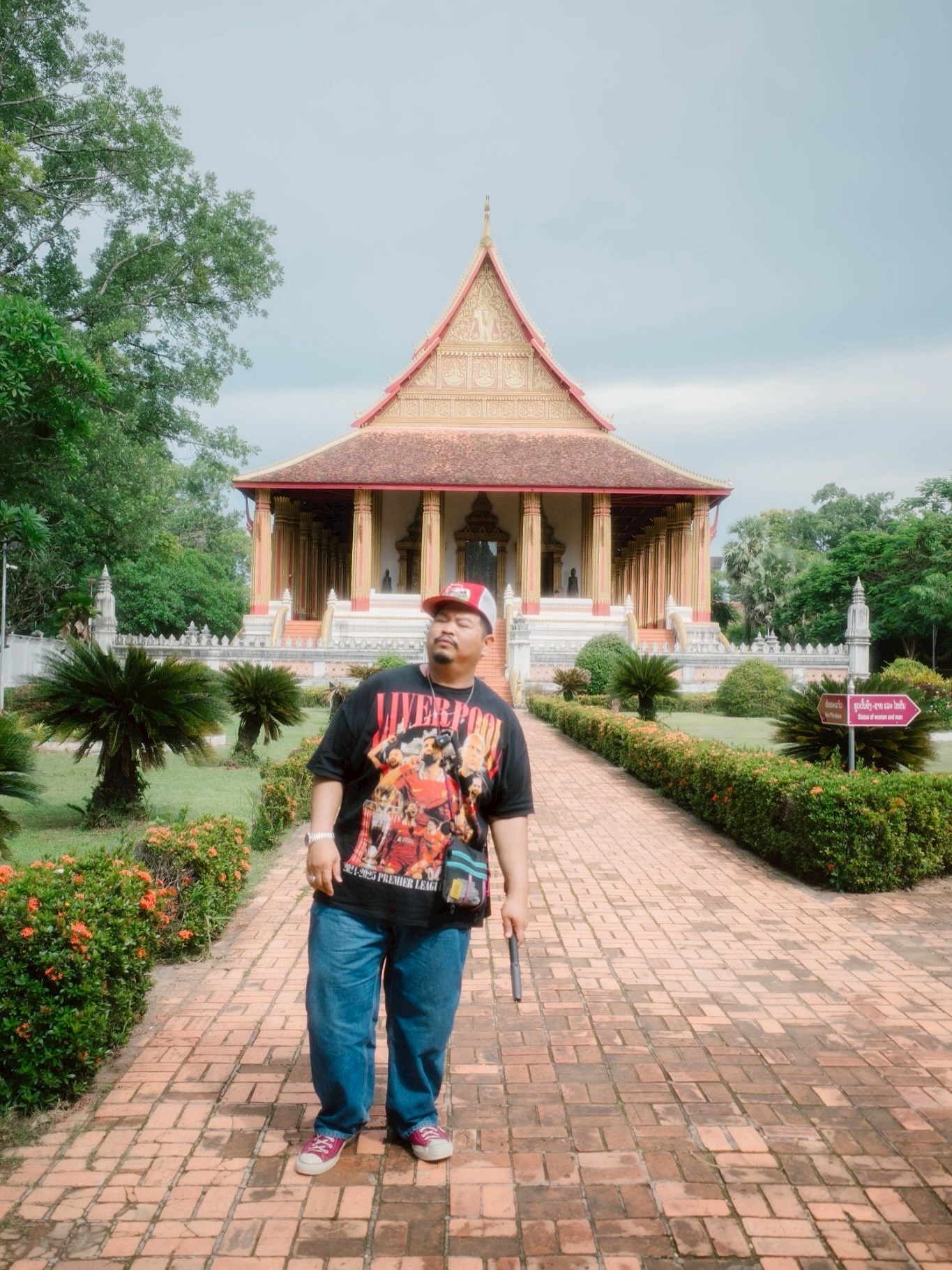 ป๊อบ - ปองกูล สืบซึ้ง
