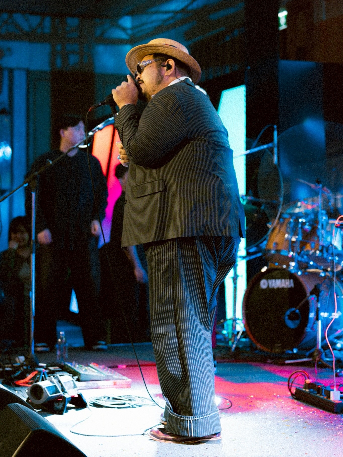 ป๊อบ - ปองกูล สืบซึ้ง