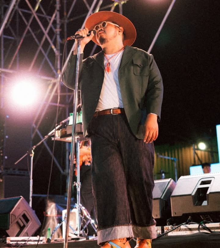 ป๊อบ - ปองกูล สืบซึ้ง