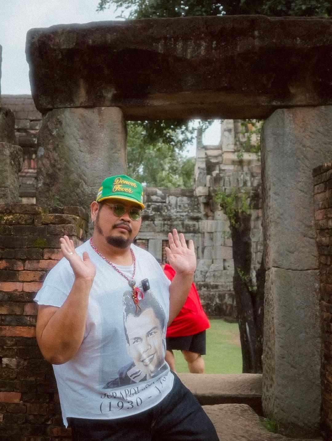 ป๊อบ - ปองกูล สืบซึ้ง