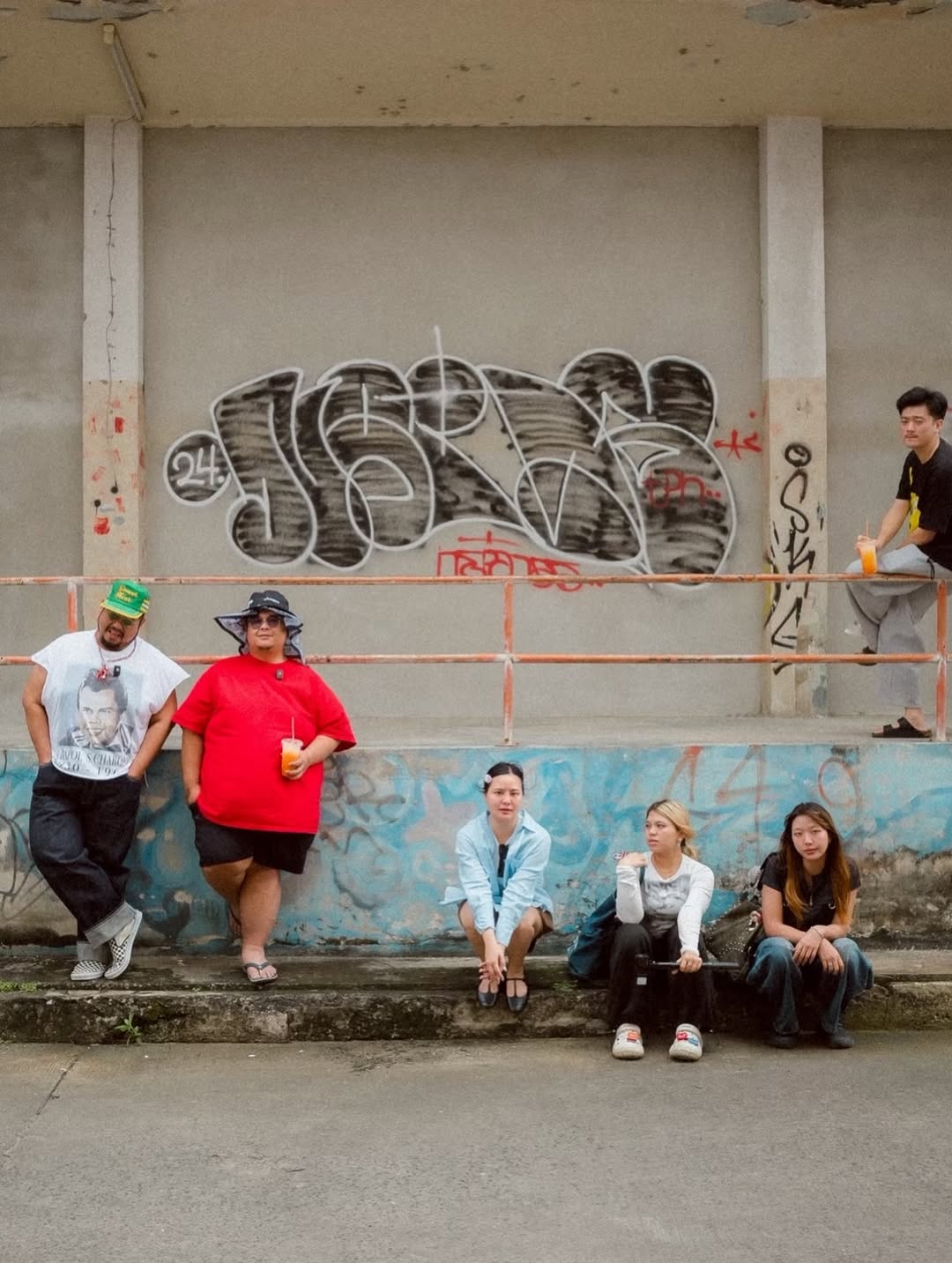 ป๊อบ - ปองกูล สืบซึ้ง