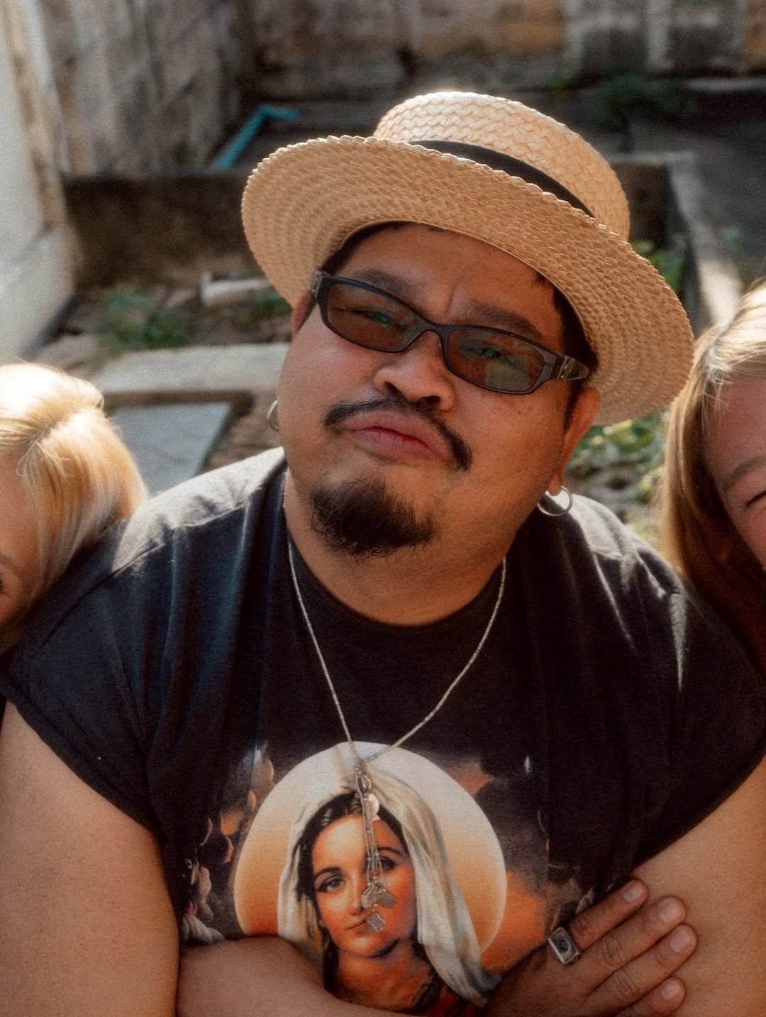 ป๊อบ - ปองกูล สืบซึ้ง