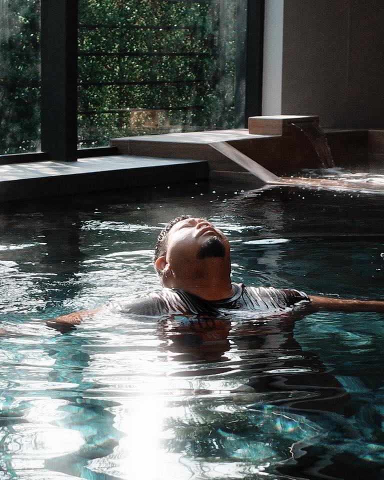 ป๊อบ - ปองกูล สืบซึ้ง