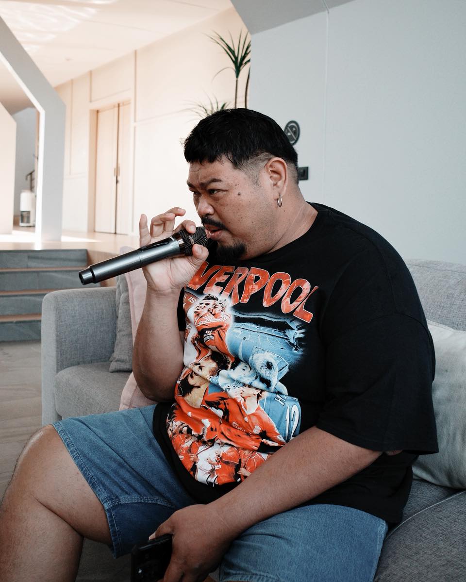 ป๊อบ - ปองกูล สืบซึ้ง