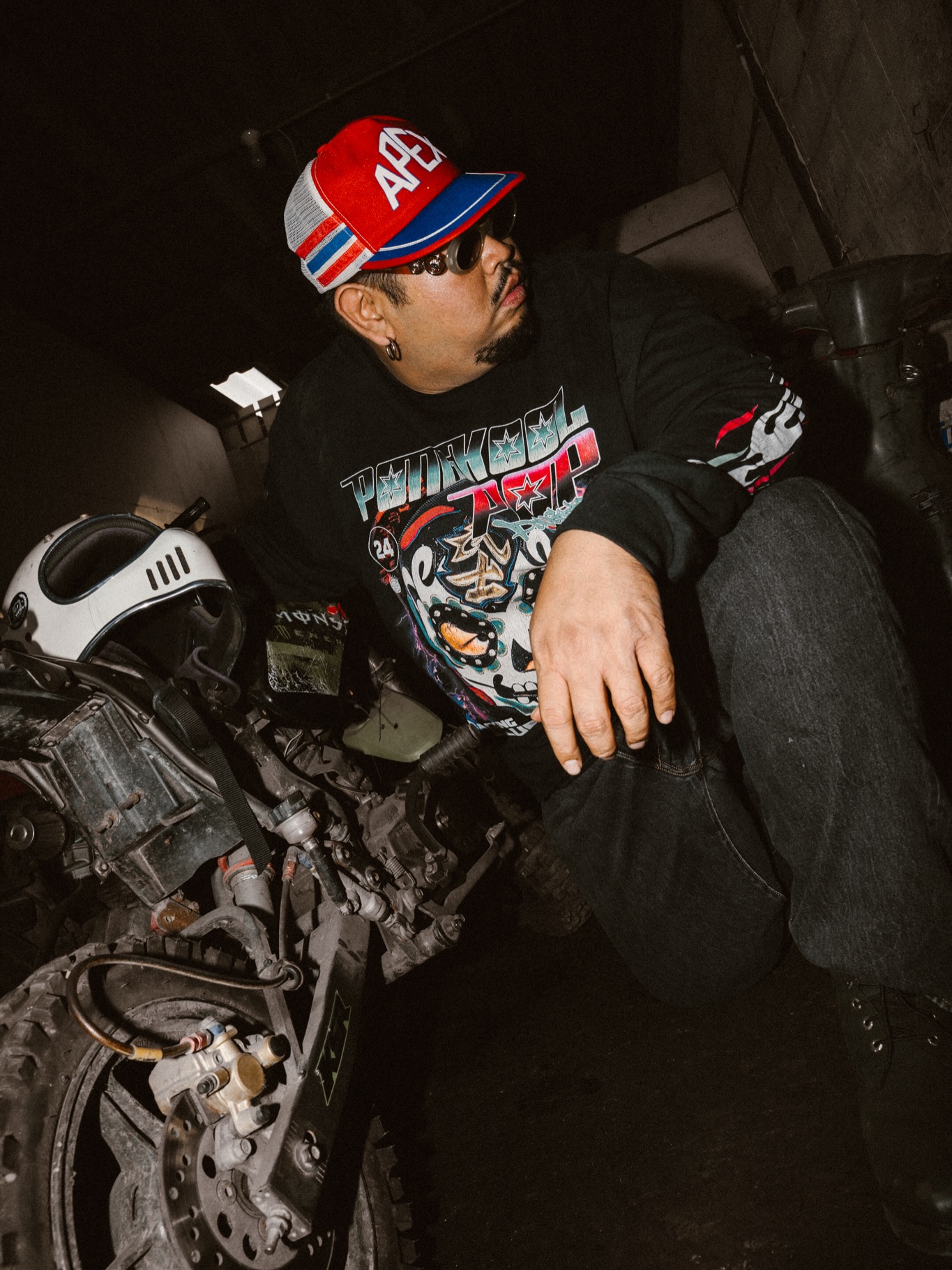 ป๊อบ - ปองกูล สืบซึ้ง