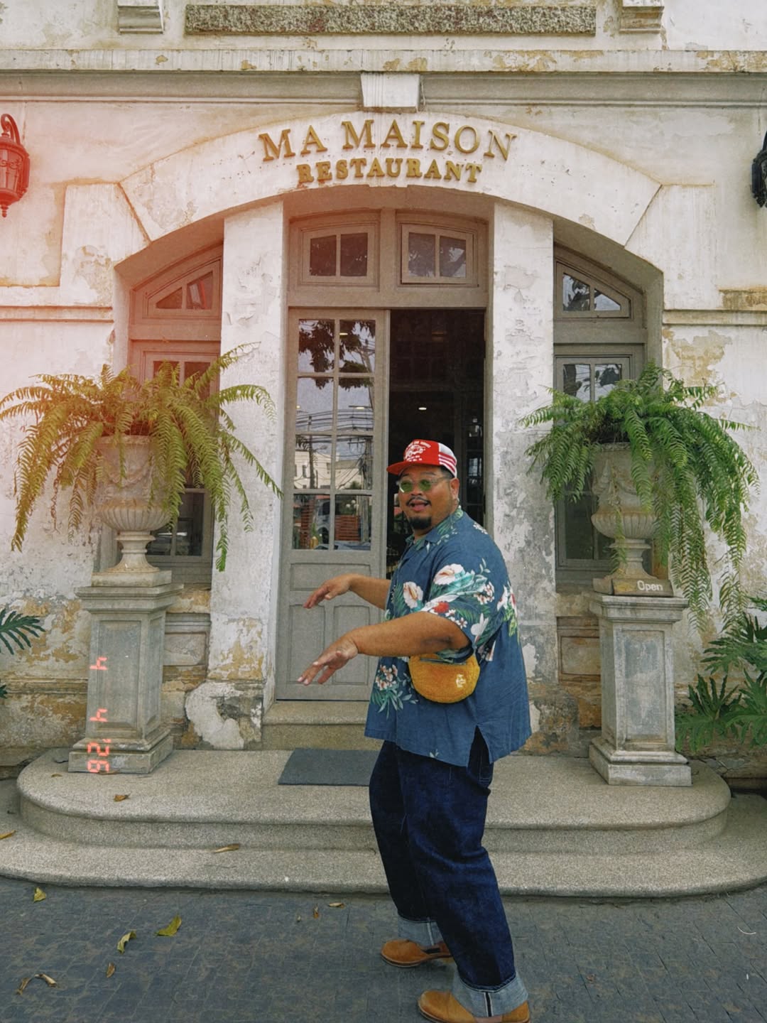 ป๊อบ - ปองกูล สืบซึ้ง