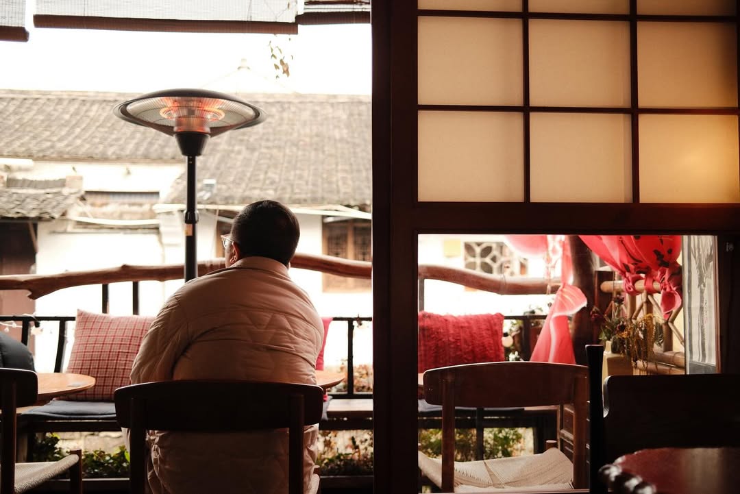ท็อป - จรณ โสรัตน์