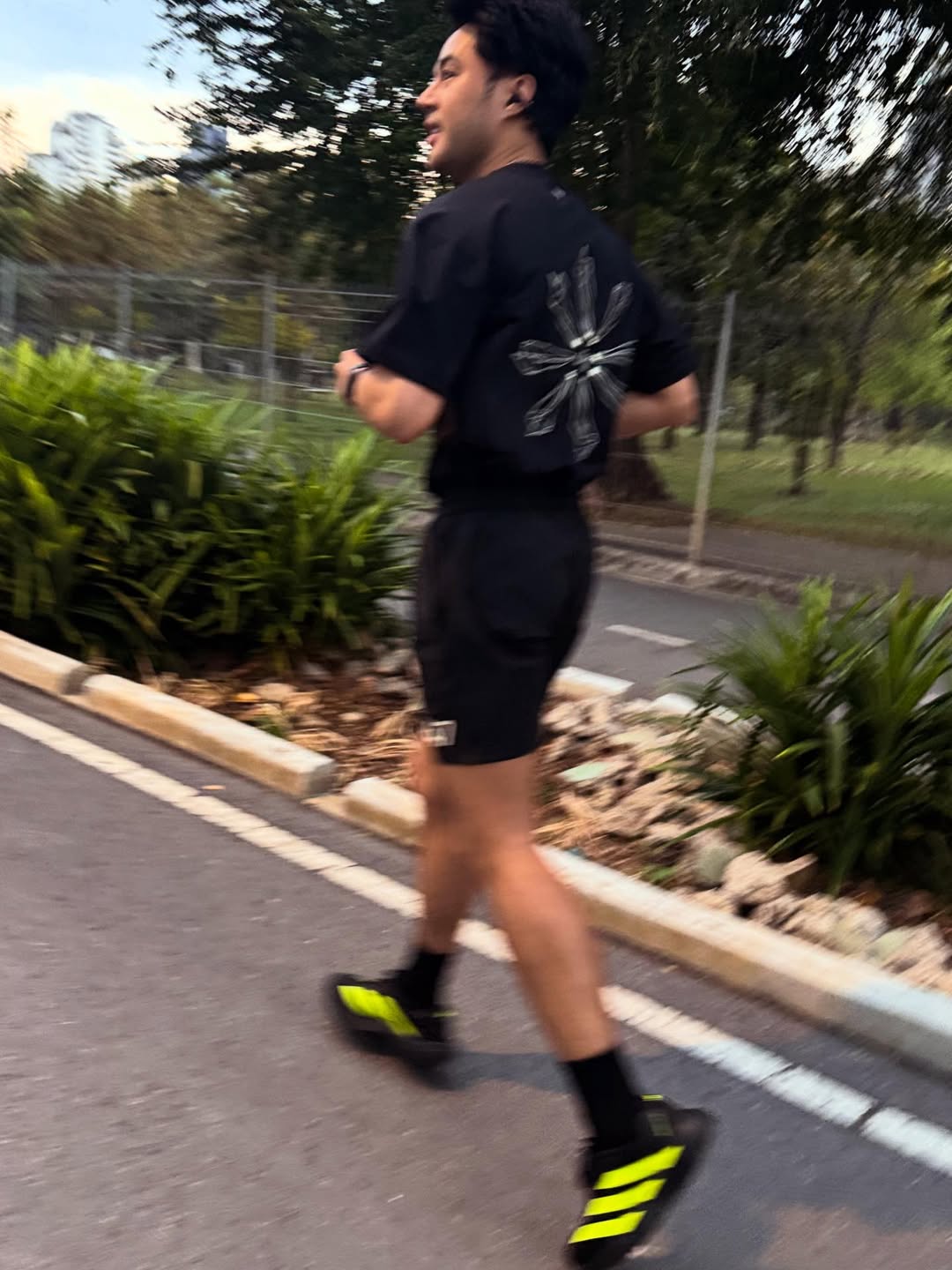 ท็อป - จรณ โสรัตน์