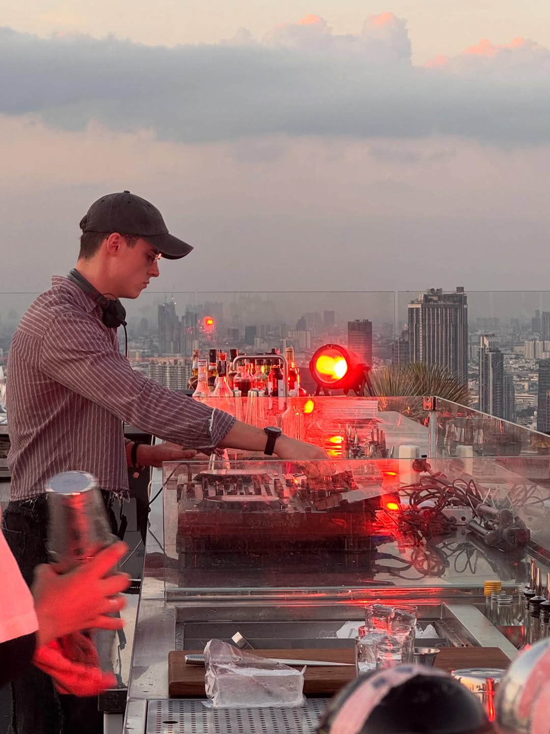 ท็อป - จรณ โสรัตน์