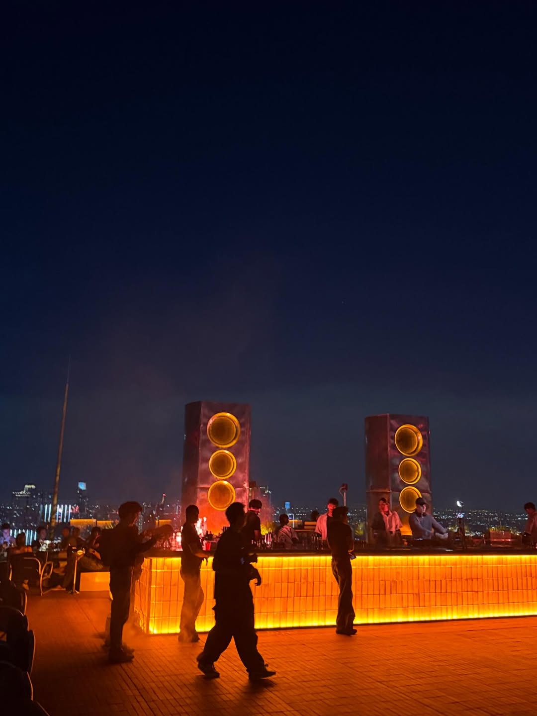 ท็อป - จรณ โสรัตน์