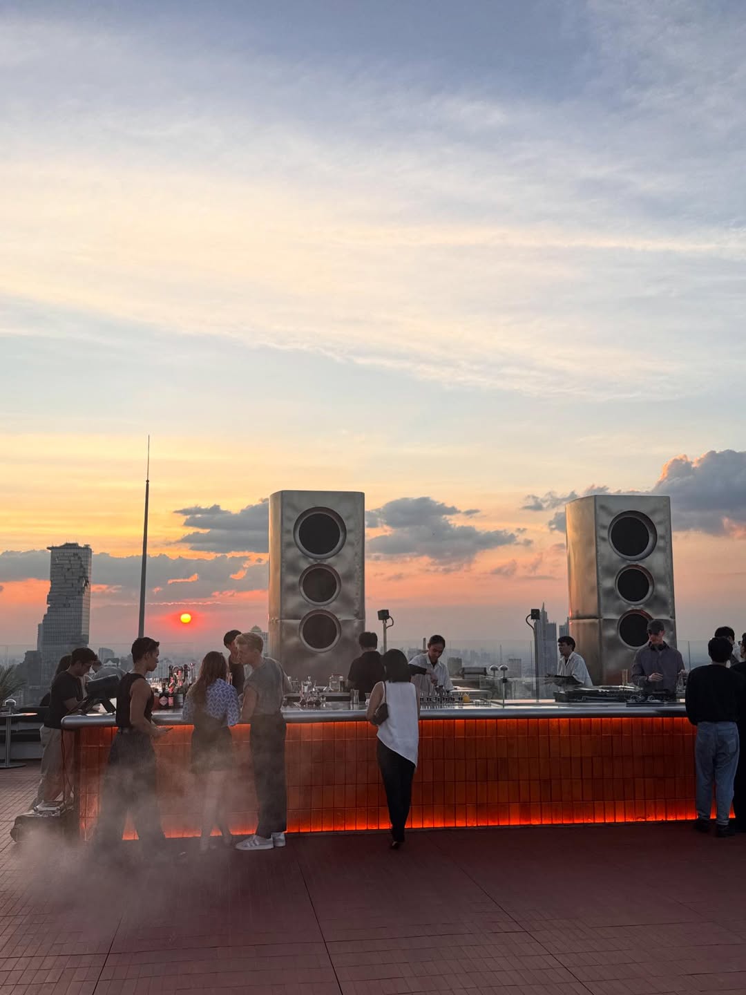 ท็อป - จรณ โสรัตน์