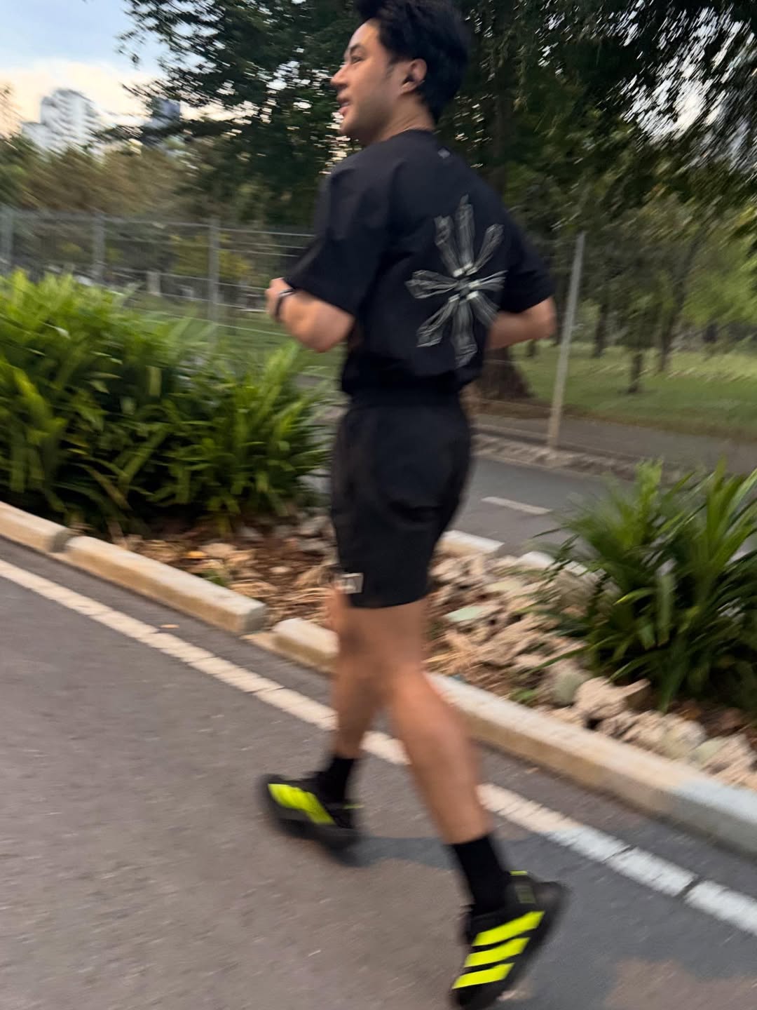 ท็อป - จรณ โสรัตน์