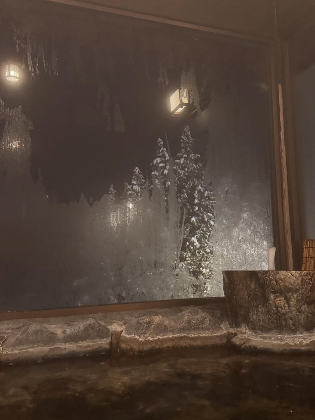 ท็อป - จรณ โสรัตน์