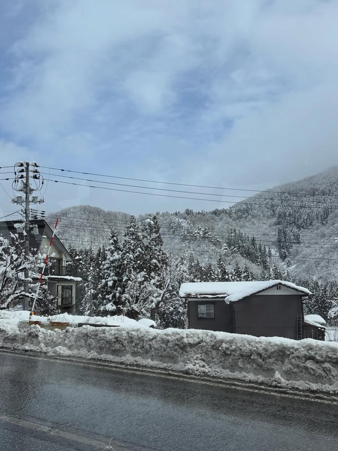 ท็อป - จรณ โสรัตน์