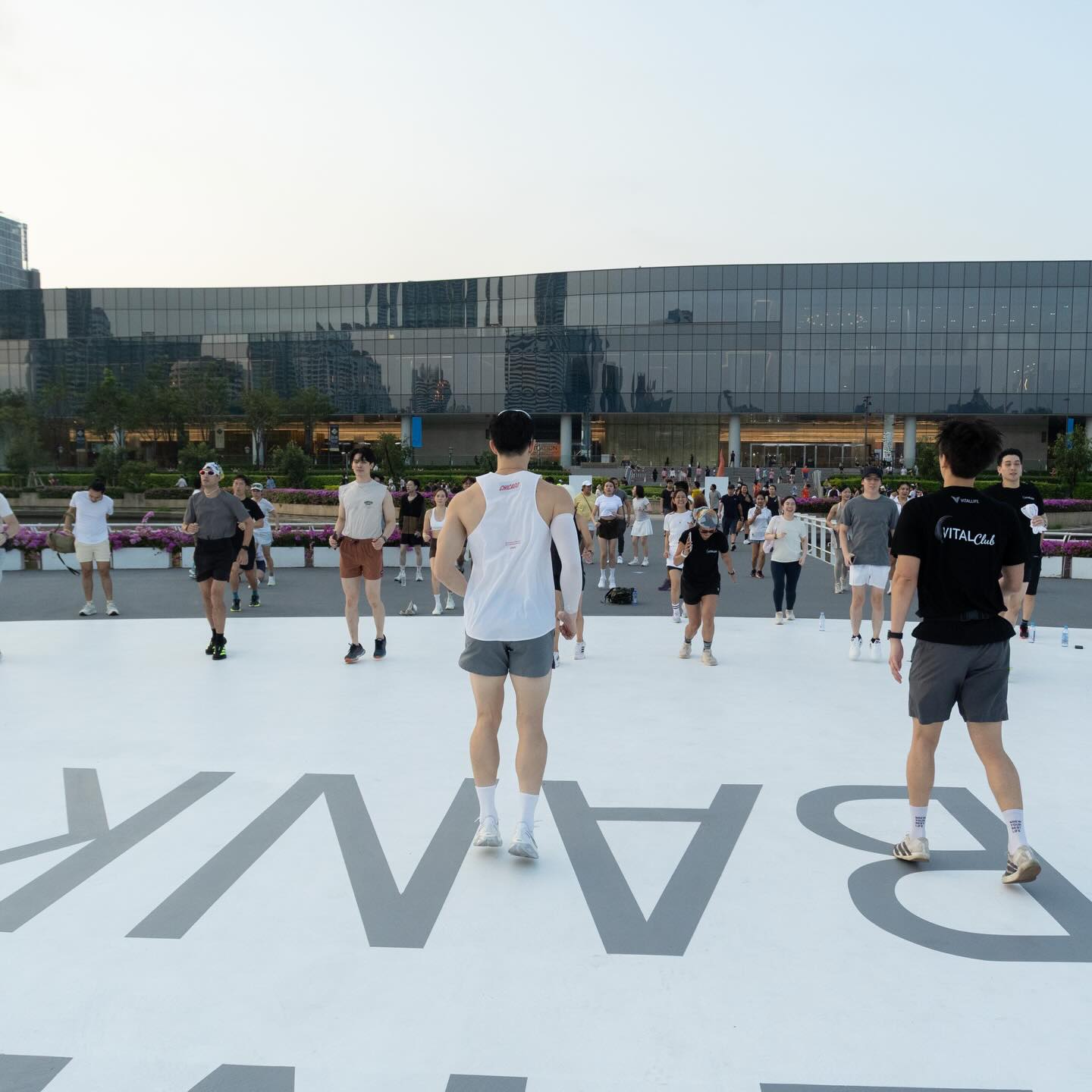 ท็อป - จรณ โสรัตน์