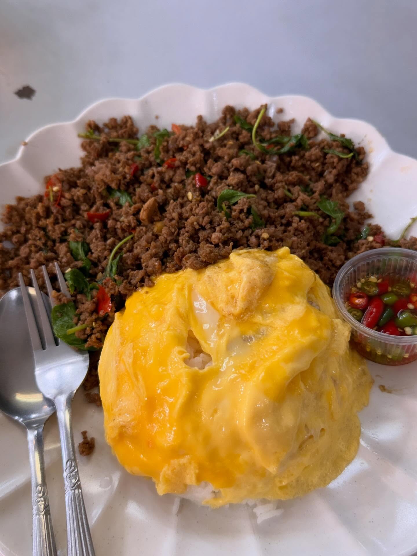 ท็อป - จรณ โสรัตน์