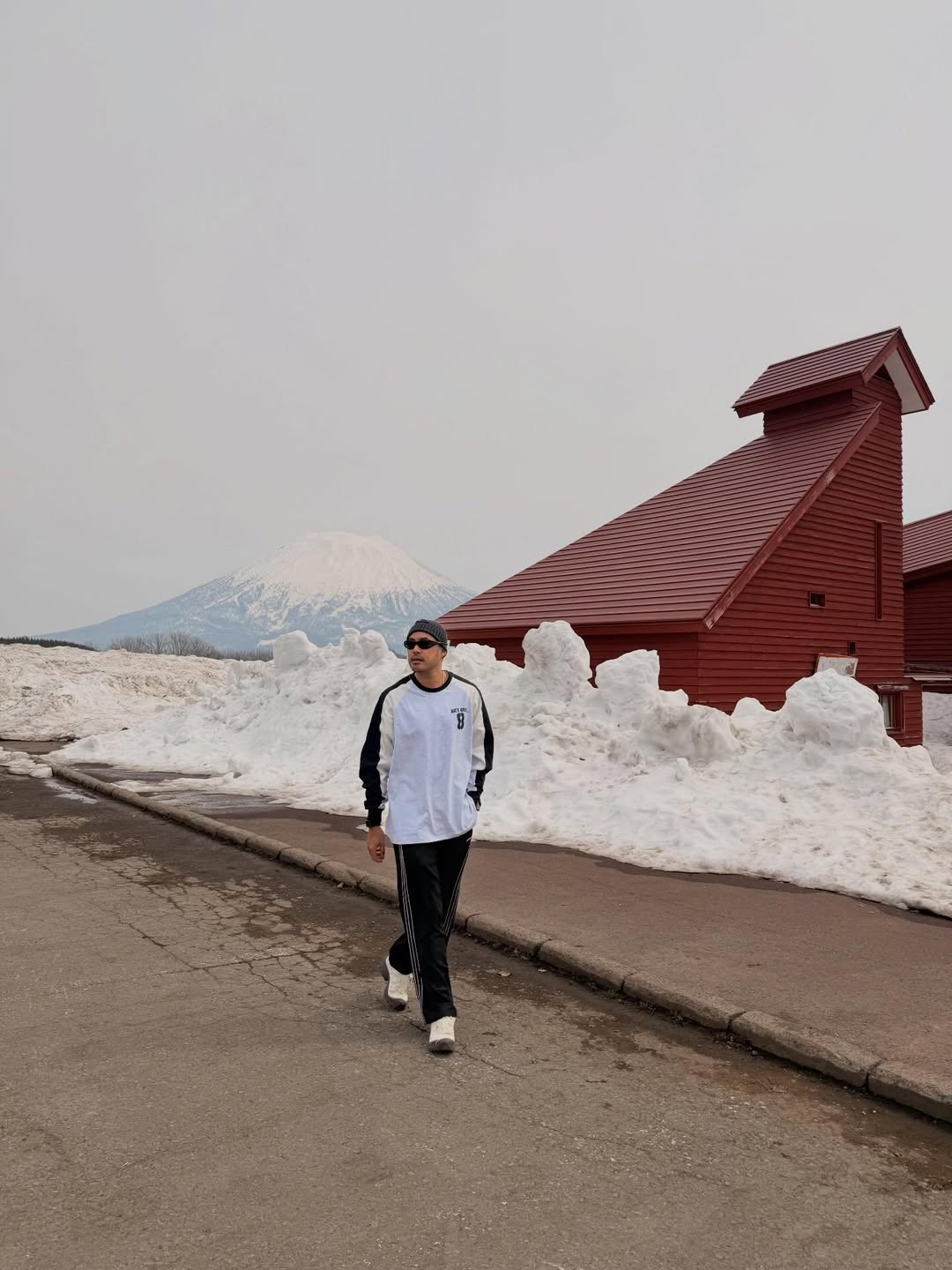 ท็อป - จรณ โสรัตน์