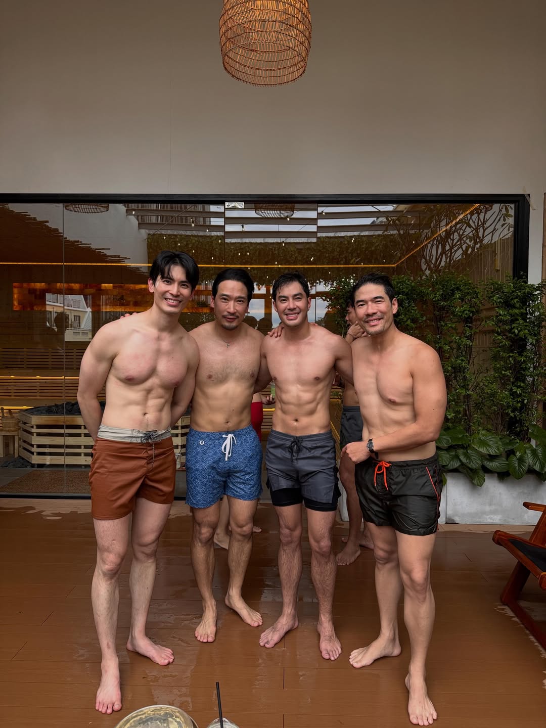 ท็อป - จรณ โสรัตน์