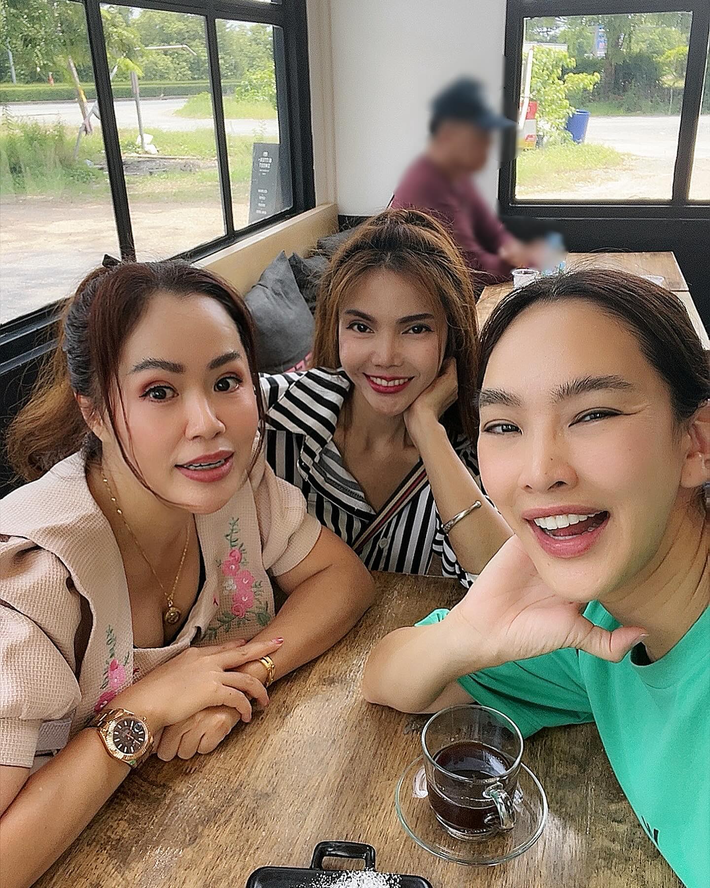 ตุ๊ก - ชนกวนันท์ รักชีพ