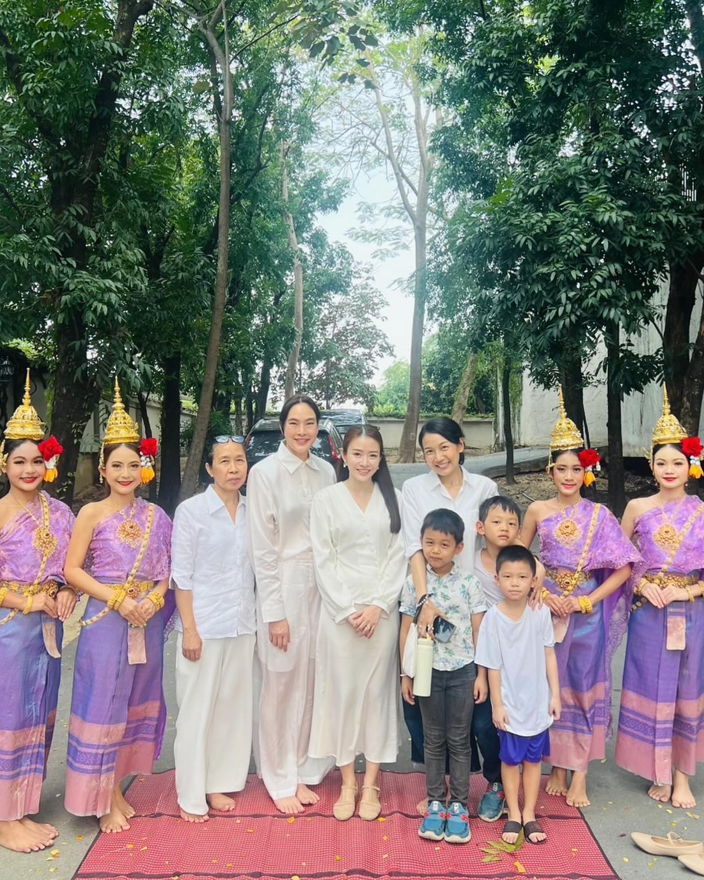 ตุ๊ก - ชนกวนันท์ รักชีพ