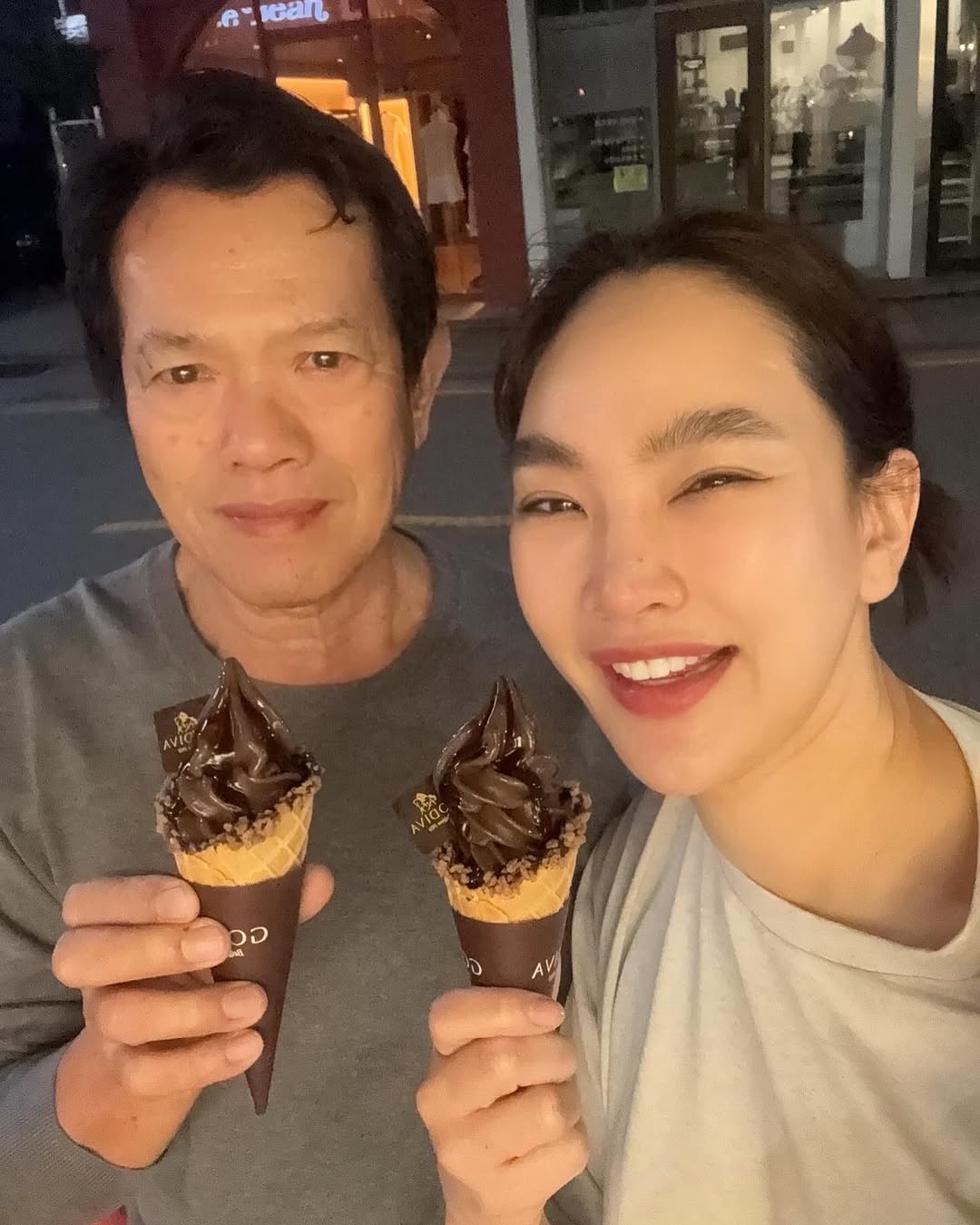 ตุ๊ก - ชนกวนันท์ รักชีพ