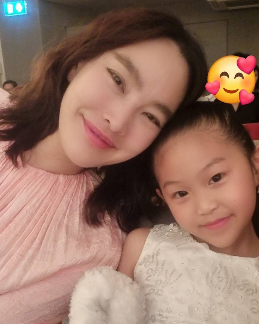 ตุ๊ก - ชนกวนันท์ รักชีพ