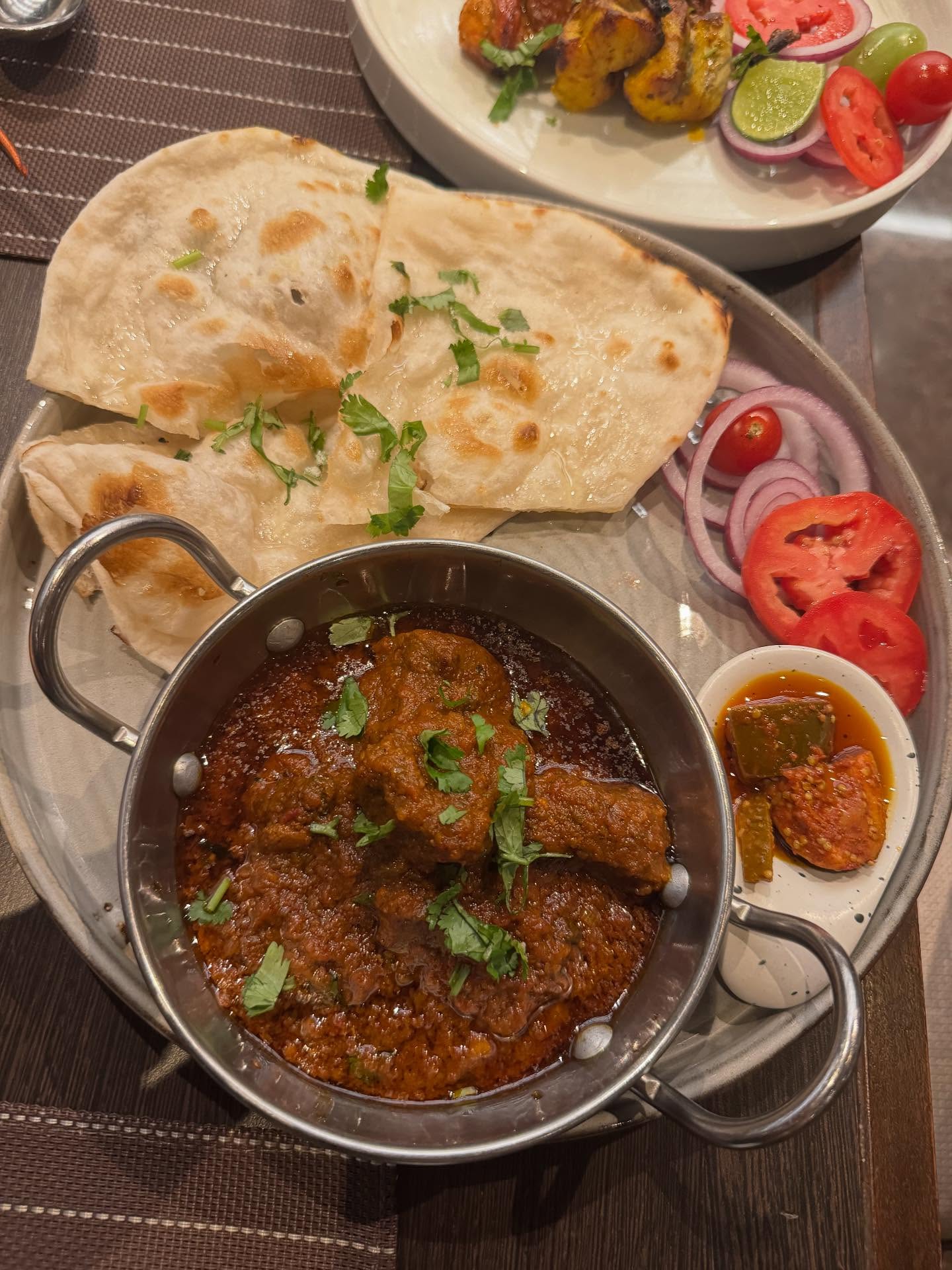 ตุ๊ก - ชนกวนันท์ รักชีพ