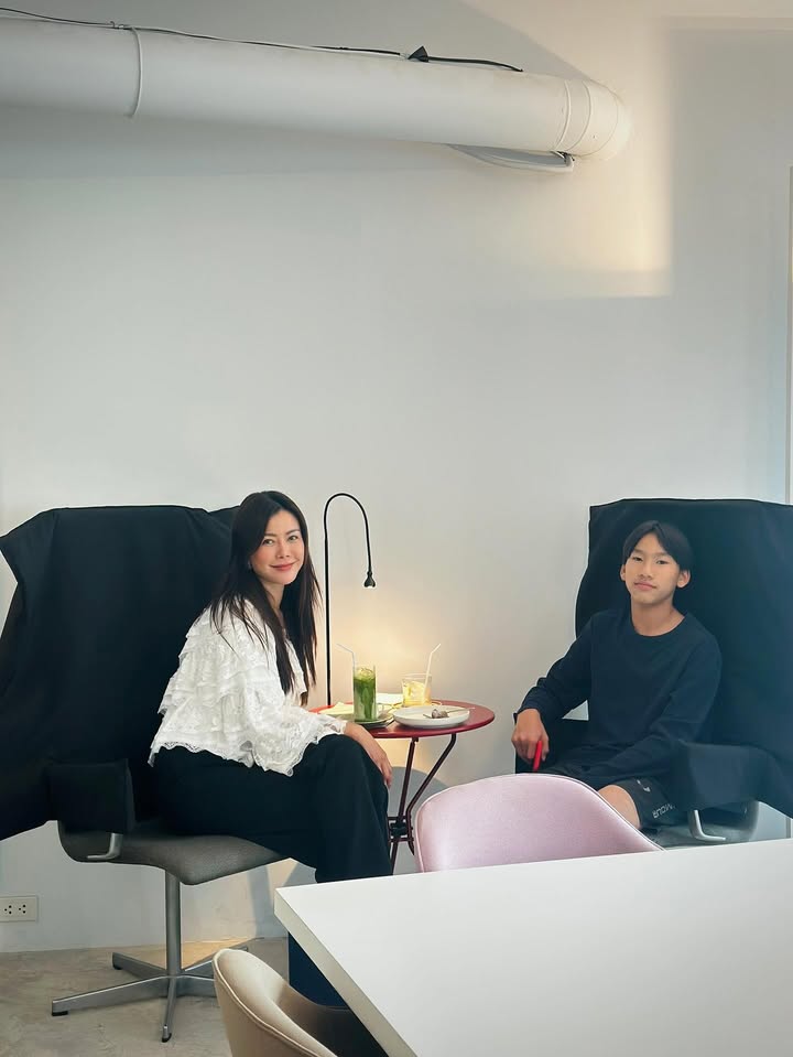 ตุ๊ก - ชนกวนันท์ รักชีพ