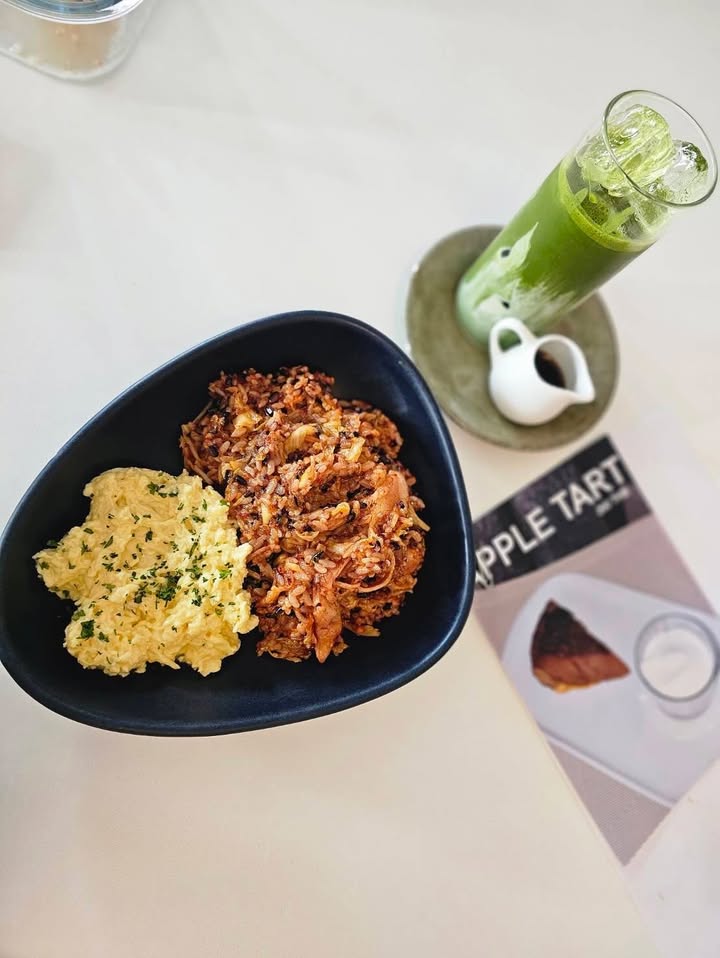 ตุ๊ก - ชนกวนันท์ รักชีพ