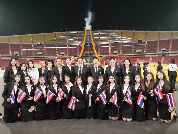 ตุ๊ก - ชนกวนันท์ รักชีพ