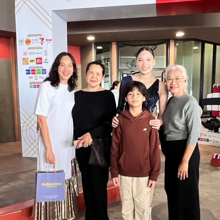 ตุ๊ก - ชนกวนันท์ รักชีพ