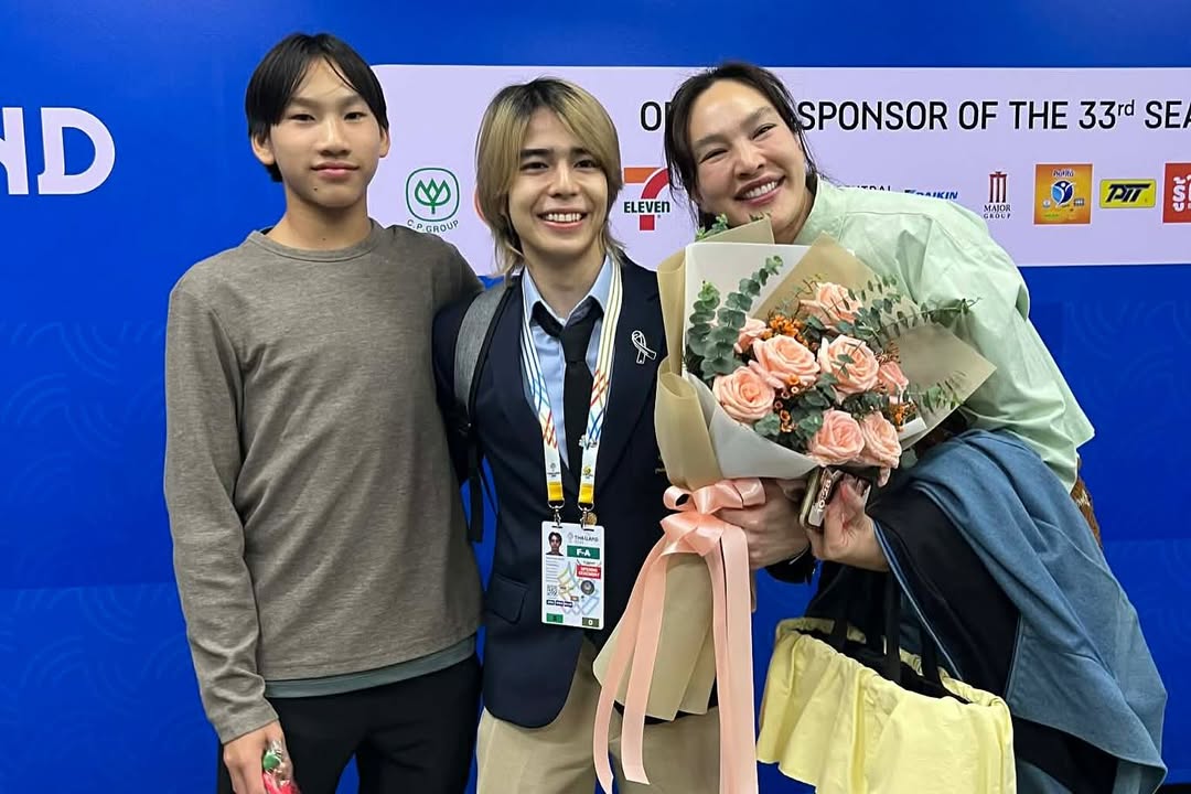 ตุ๊ก - ชนกวนันท์ รักชีพ