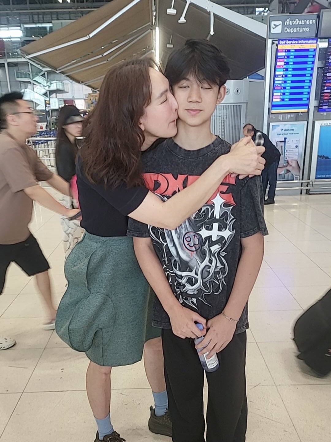 ตุ๊ก - ชนกวนันท์ รักชีพ