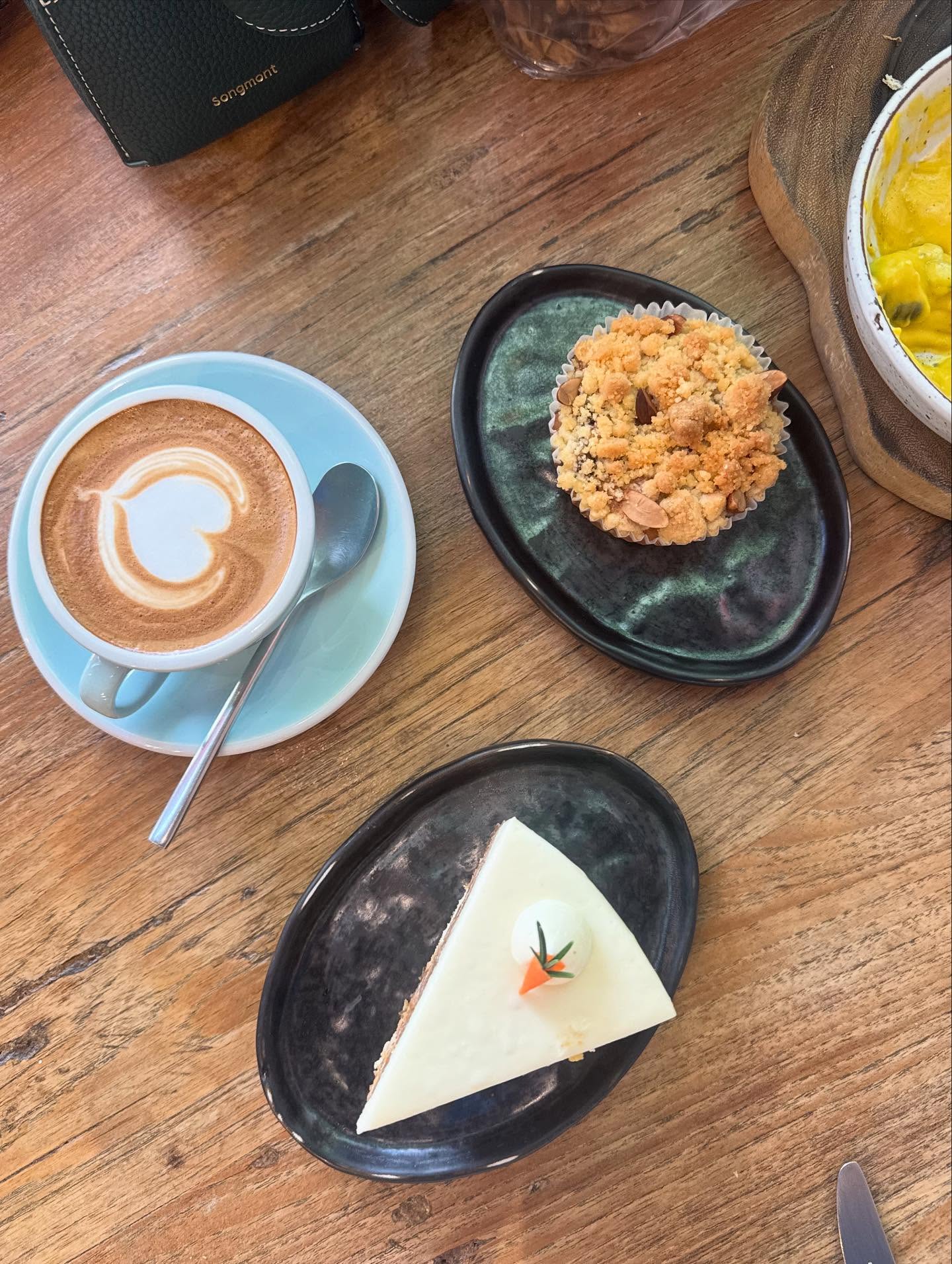 ตุ๊ก - ชนกวนันท์ รักชีพ