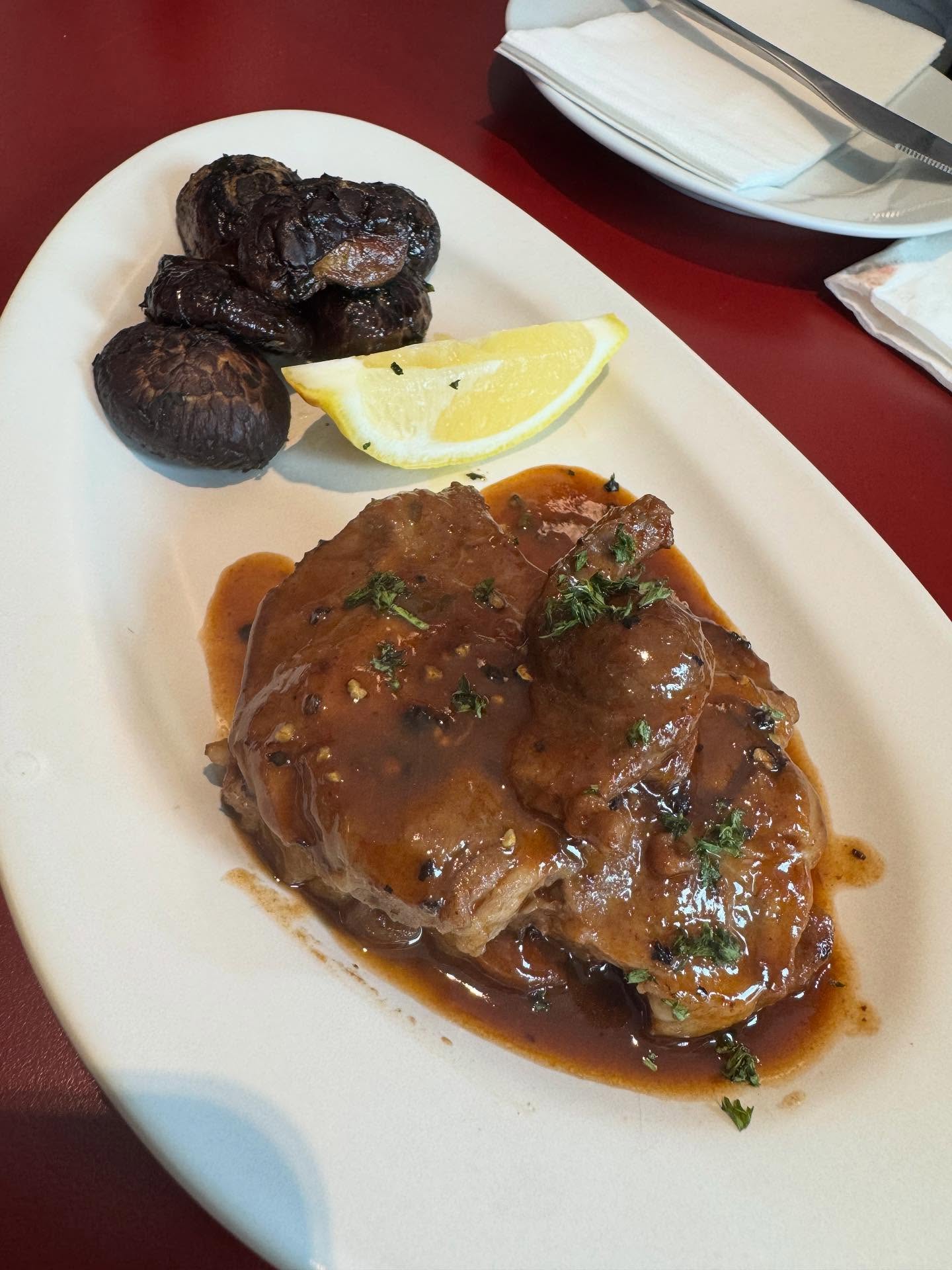 ตุ๊ก - ชนกวนันท์ รักชีพ