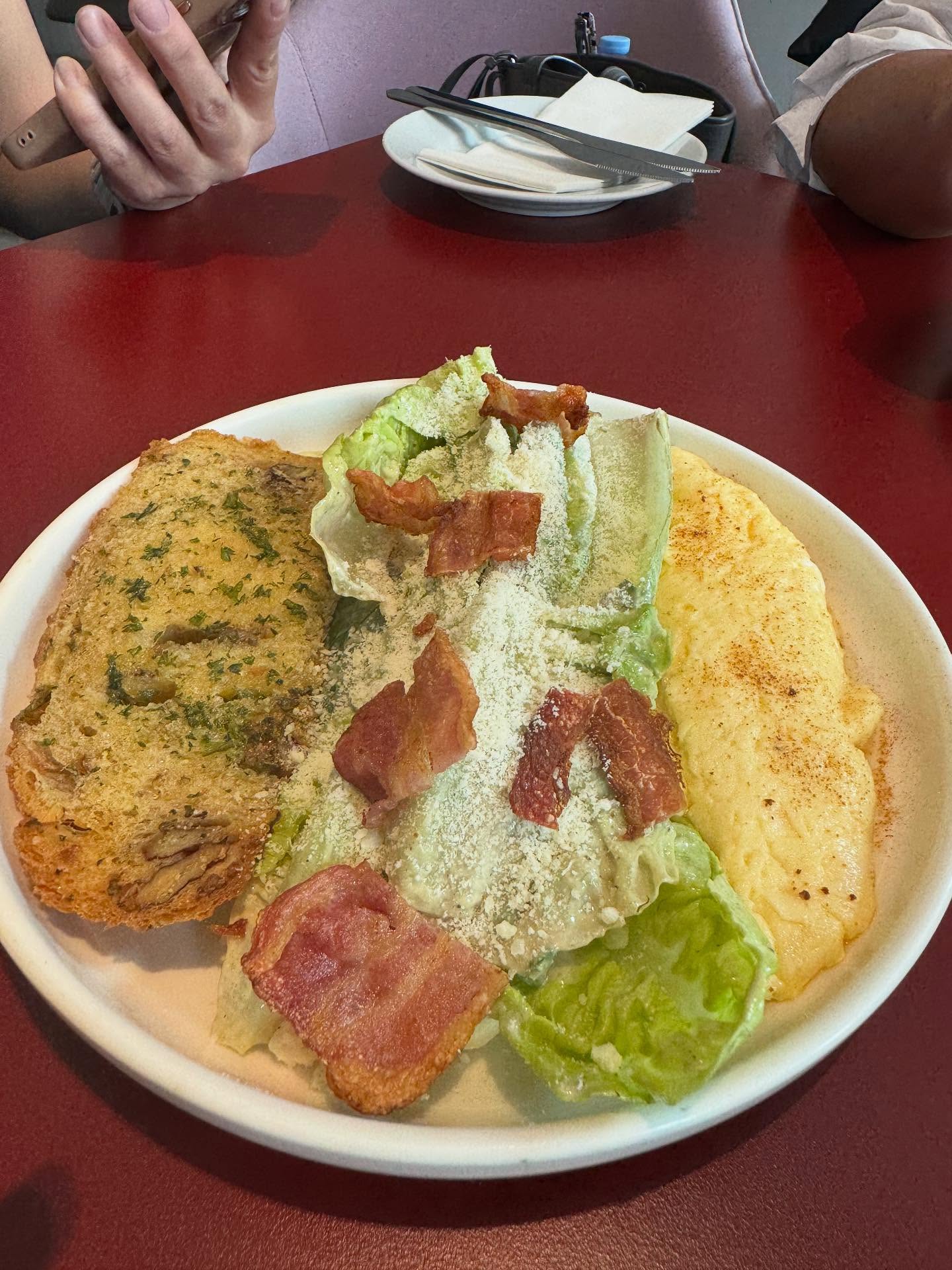 ตุ๊ก - ชนกวนันท์ รักชีพ