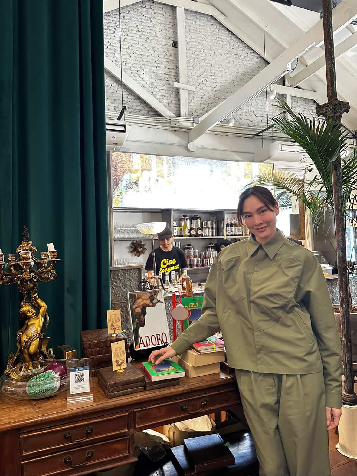 ตุ๊ก - ชนกวนันท์ รักชีพ