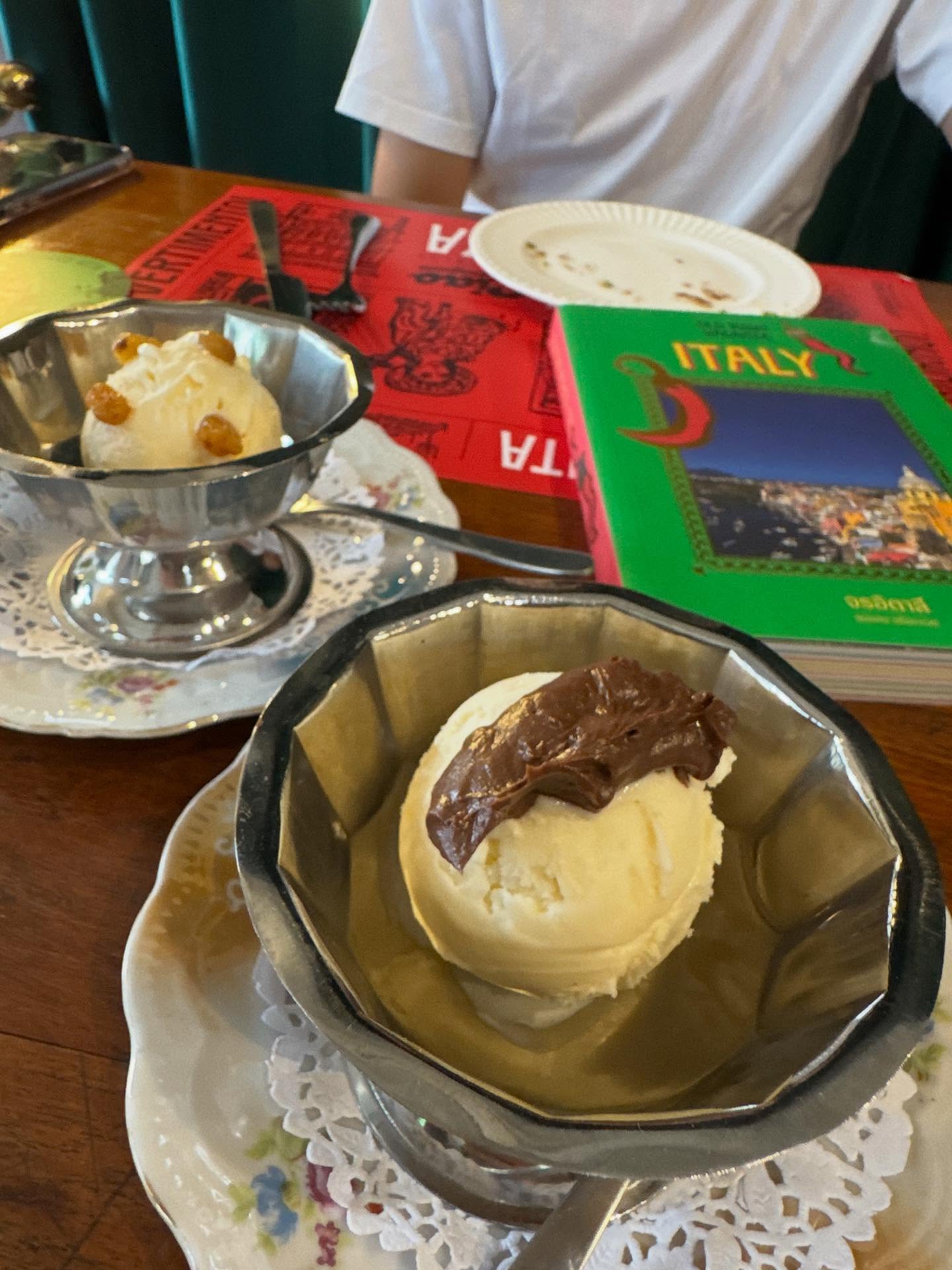 ตุ๊ก - ชนกวนันท์ รักชีพ