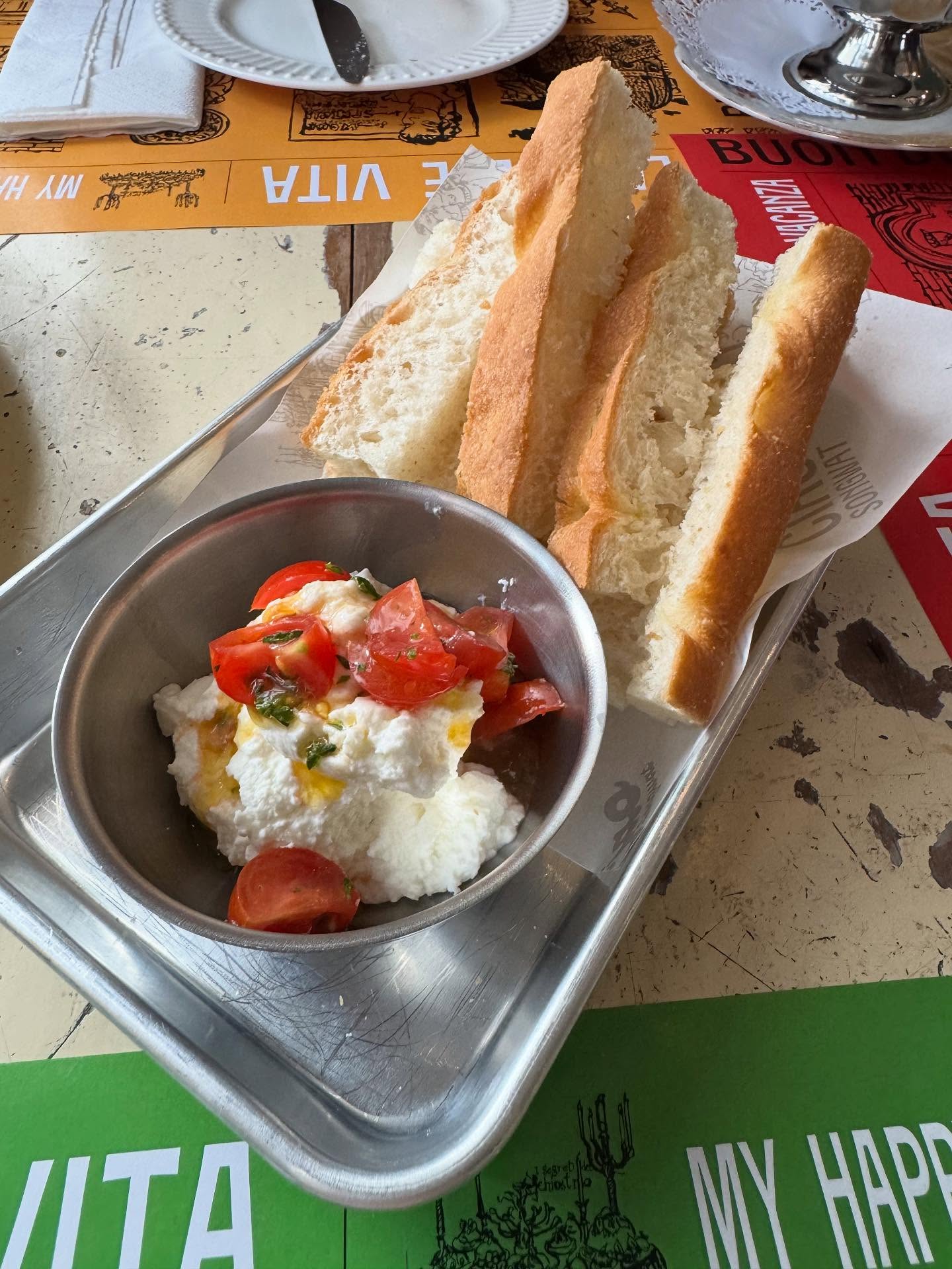 ตุ๊ก - ชนกวนันท์ รักชีพ