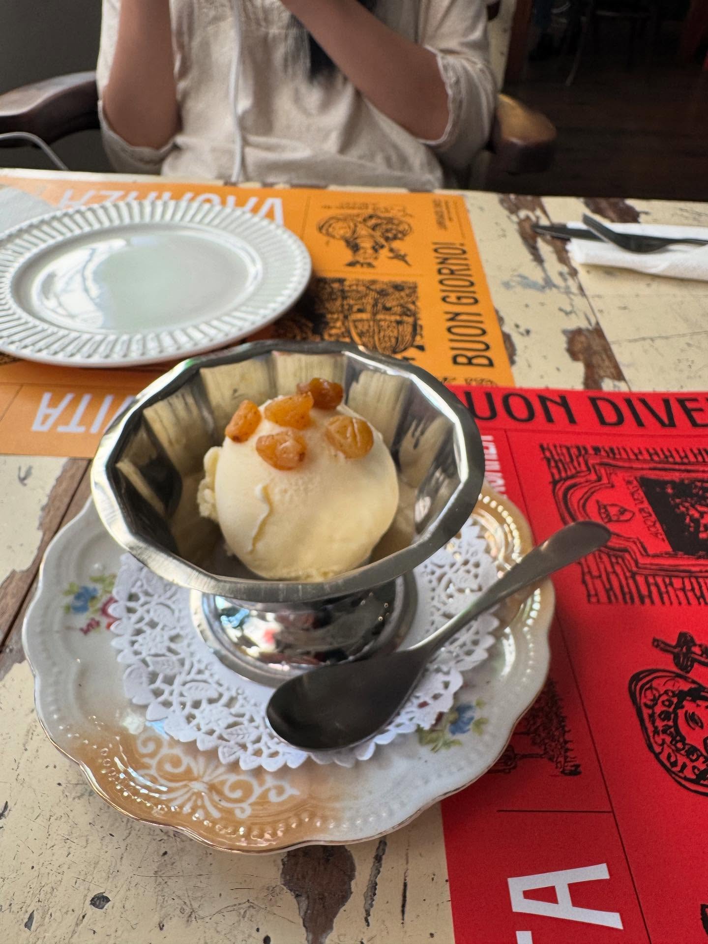 ตุ๊ก - ชนกวนันท์ รักชีพ