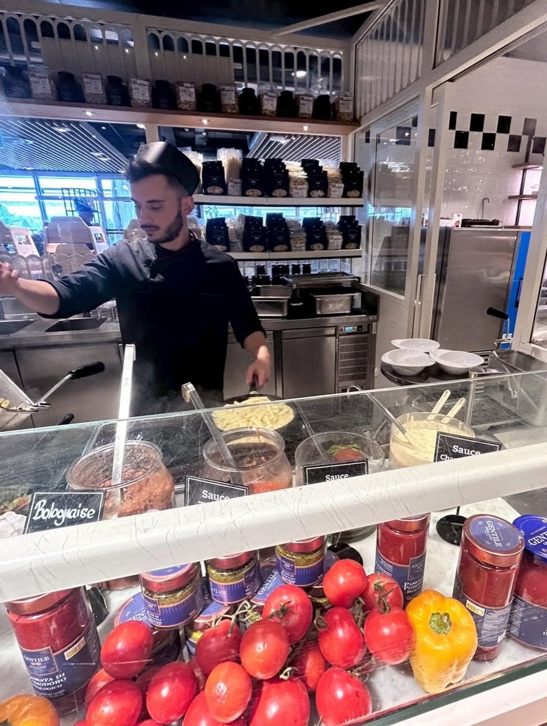 ตุ๊ก - ชนกวนันท์ รักชีพ