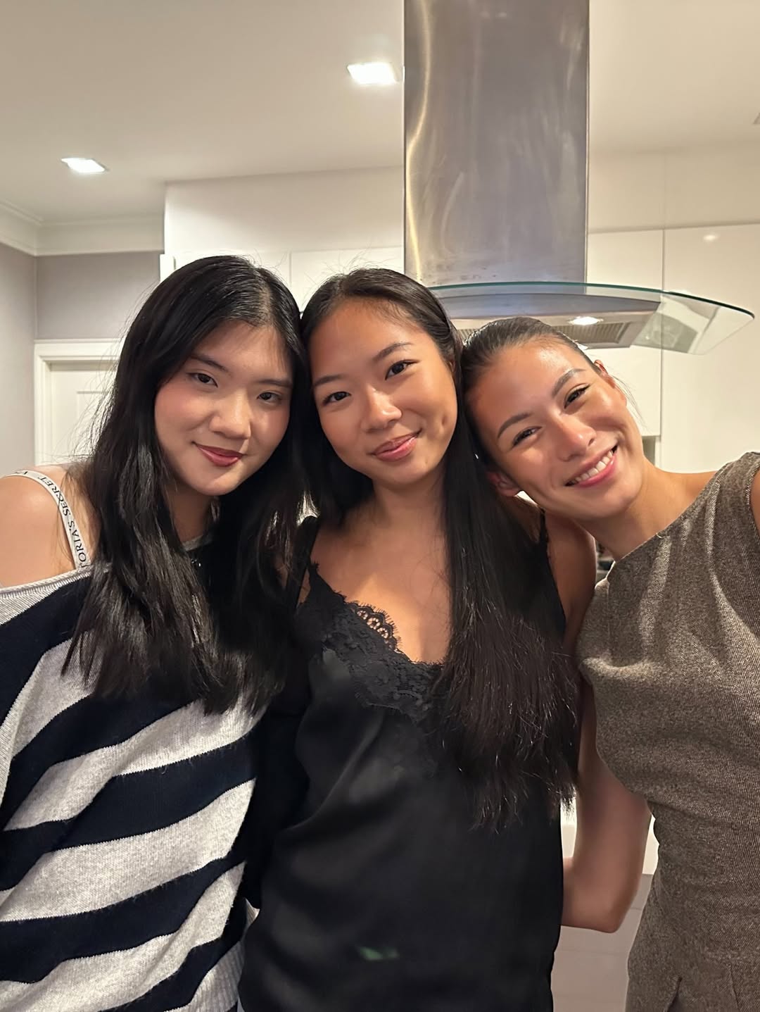 ตุ๊ก - ชนกวนันท์ รักชีพ