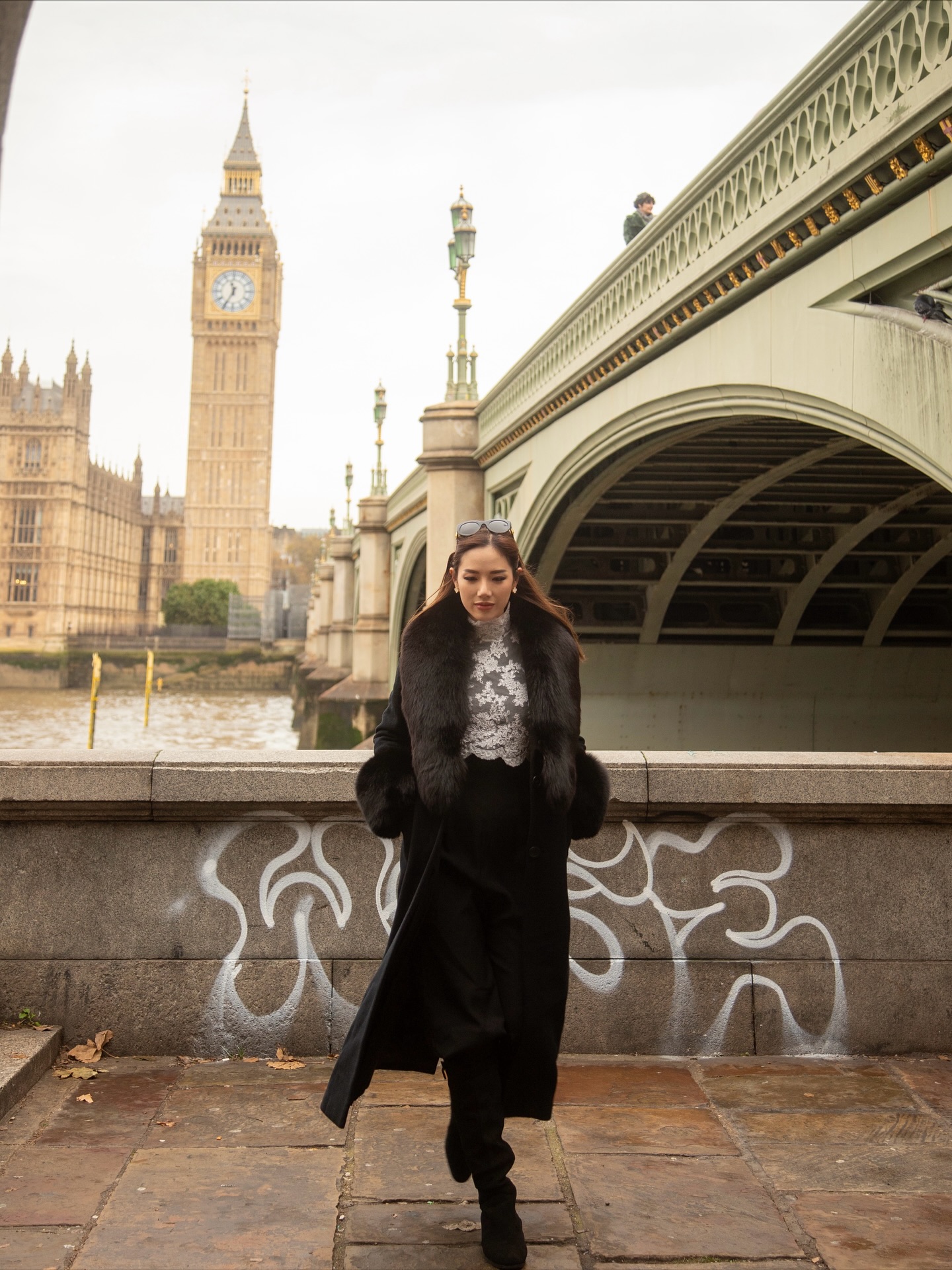 ดาต้า - ดรัลชรัส ศุขีวิริยะ