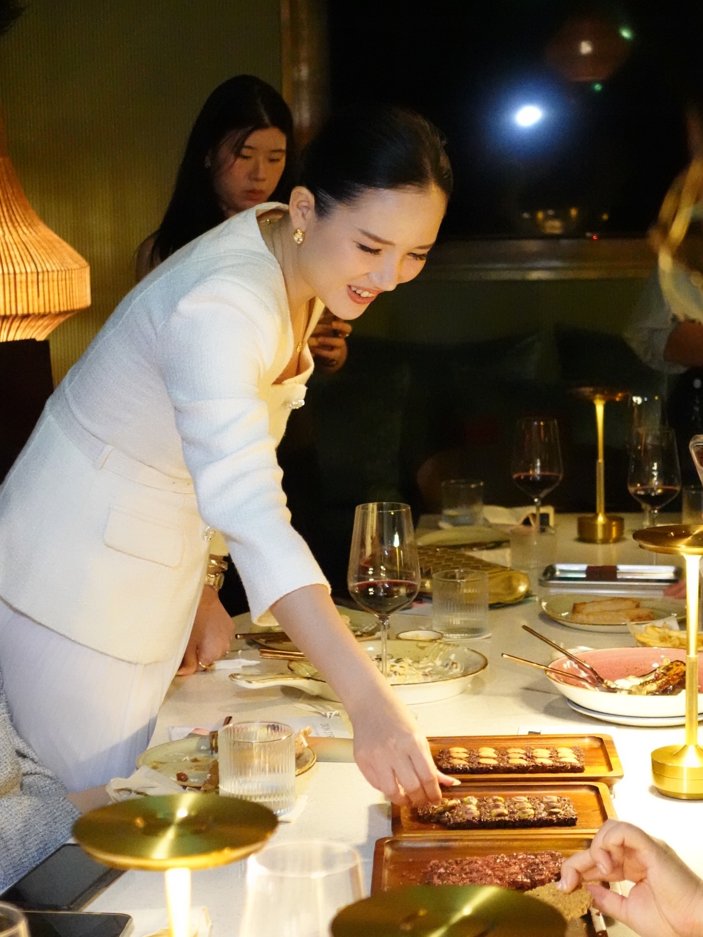 ดาต้า - ดรัลชรัส ศุขีวิริยะ